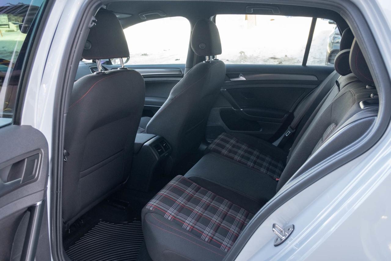 2019 Volkswagen Golf GTI S 6M 4-Door   2 sets of tires Photo