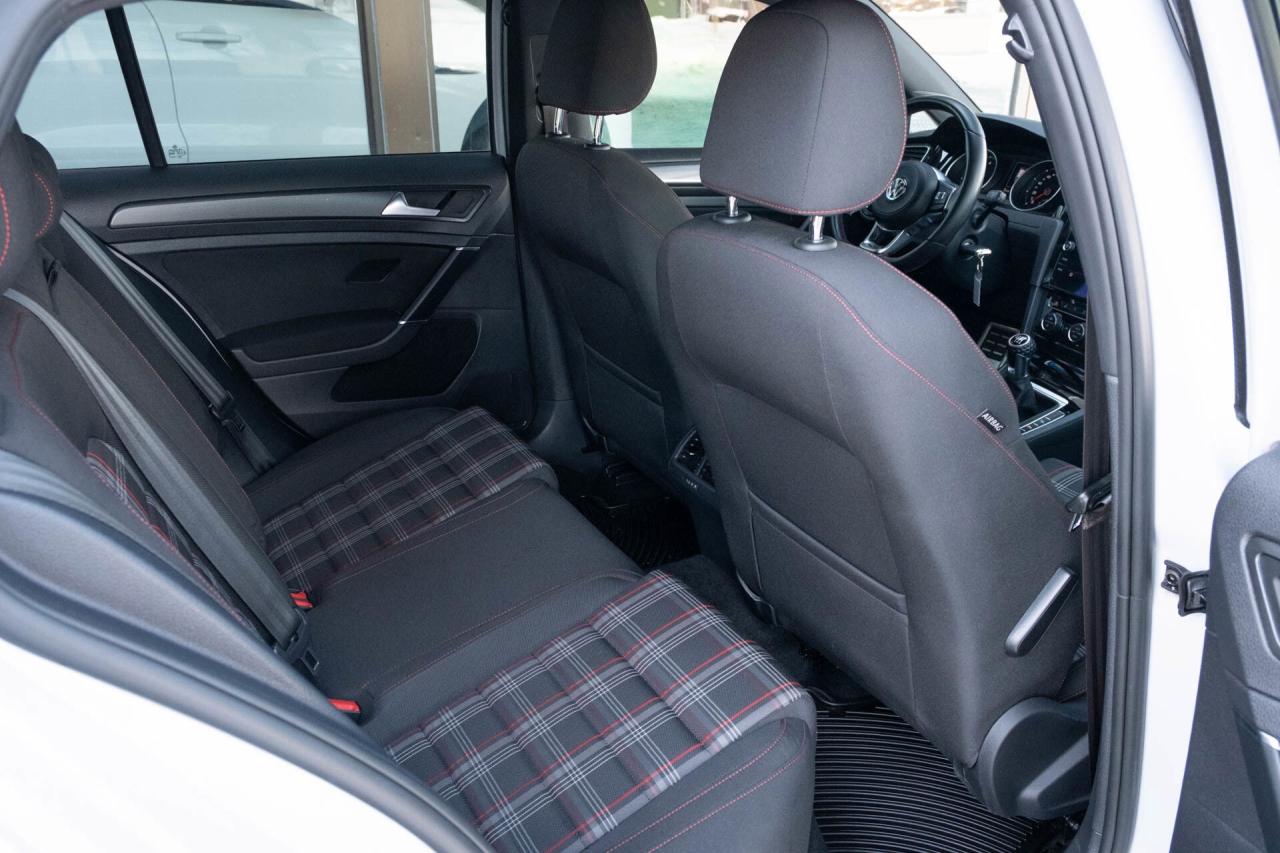 2019 Volkswagen Golf GTI S 6M 4-Door   2 sets of tires Photo