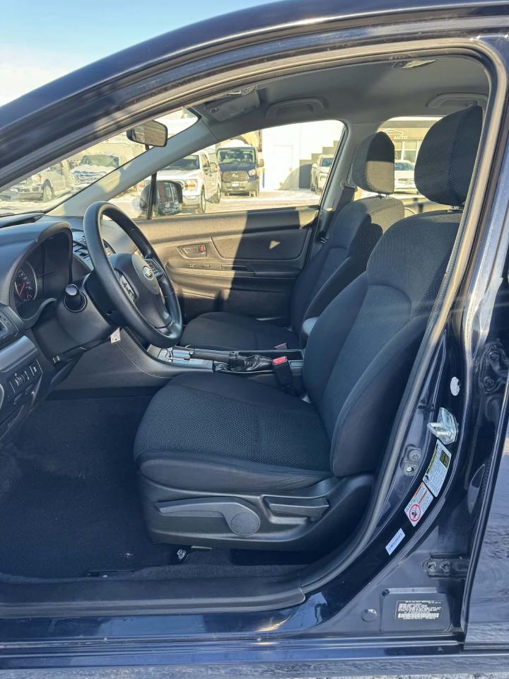 2014 Subaru Impreza AWD 5dr Hatchback Photo