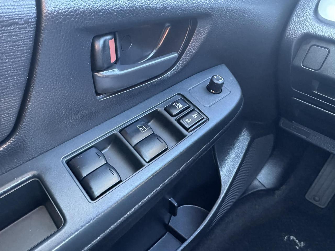 2014 Subaru Impreza AWD 5dr Hatchback Photo