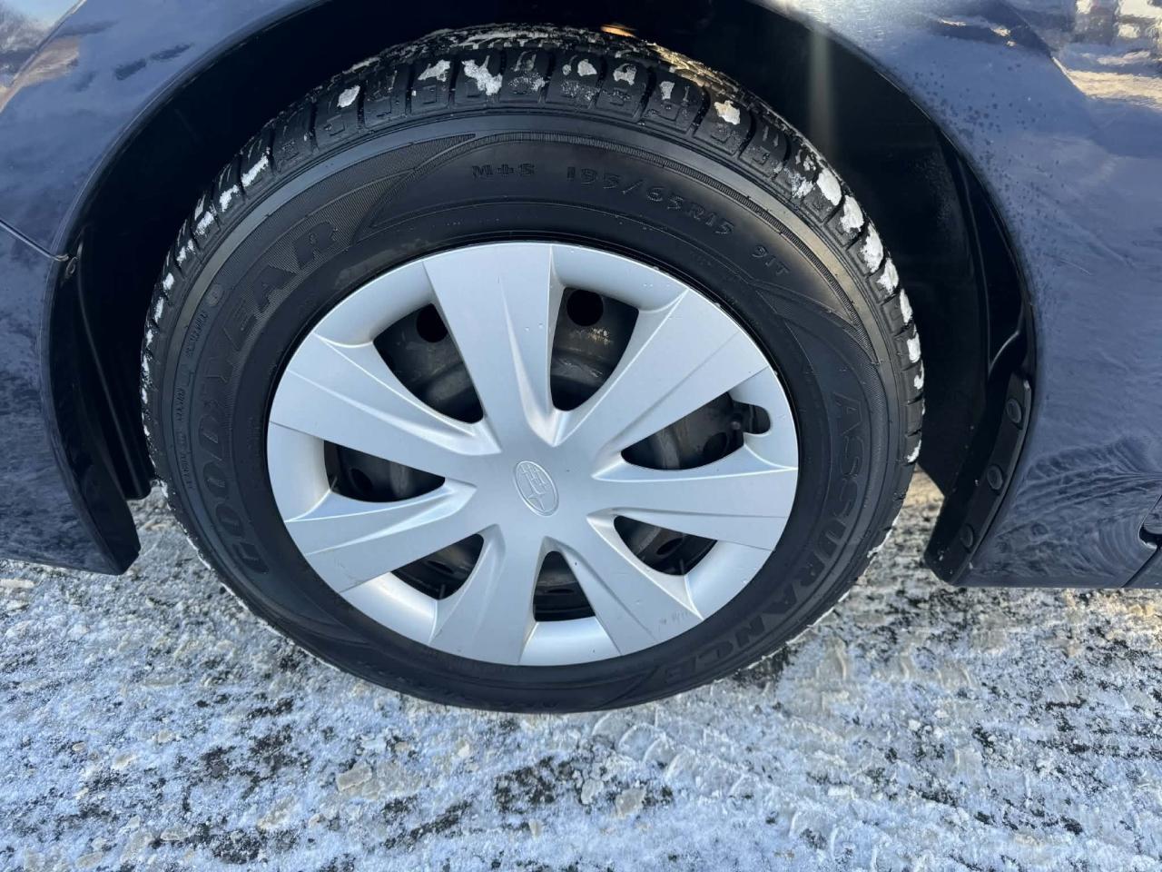 2014 Subaru Impreza AWD 5dr Hatchback Photo