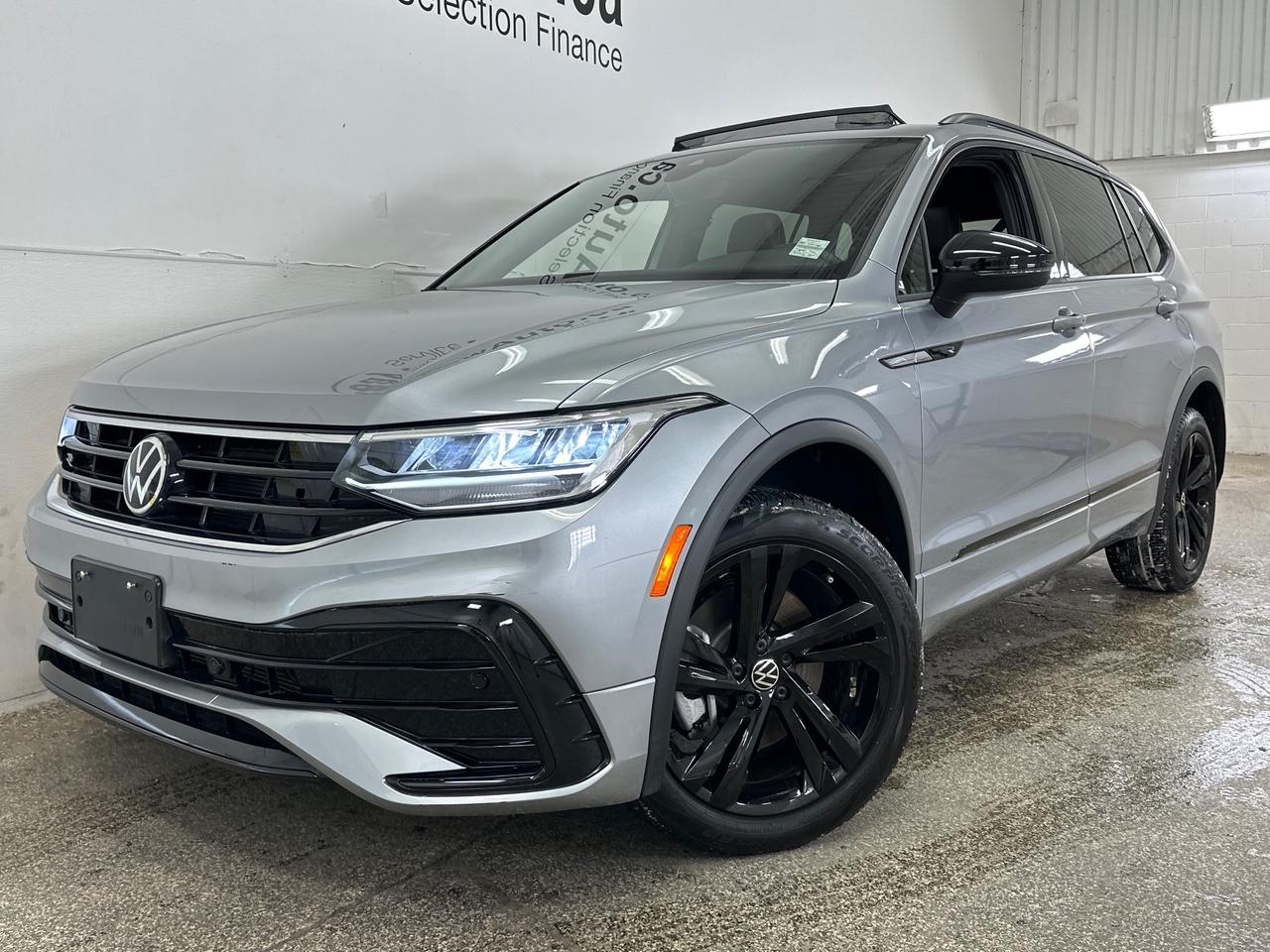 2024 Volkswagen Tiguan Comfortline R-Line Black Edition 4dr All-Wheel Drive 4MOTION Photo