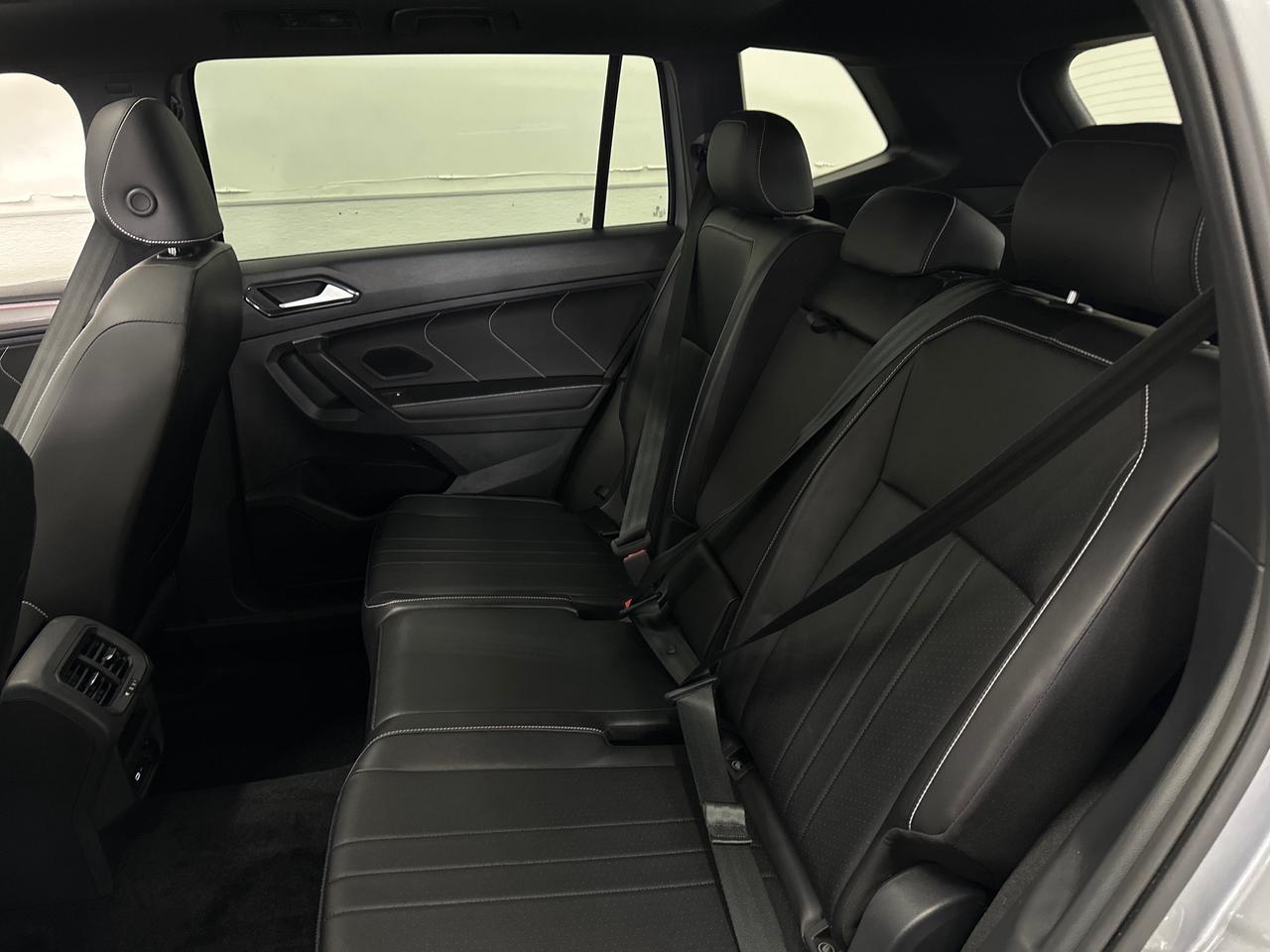 2024 Volkswagen Tiguan Comfortline R-Line Black Edition 4dr All-Wheel Drive 4MOTION Photo