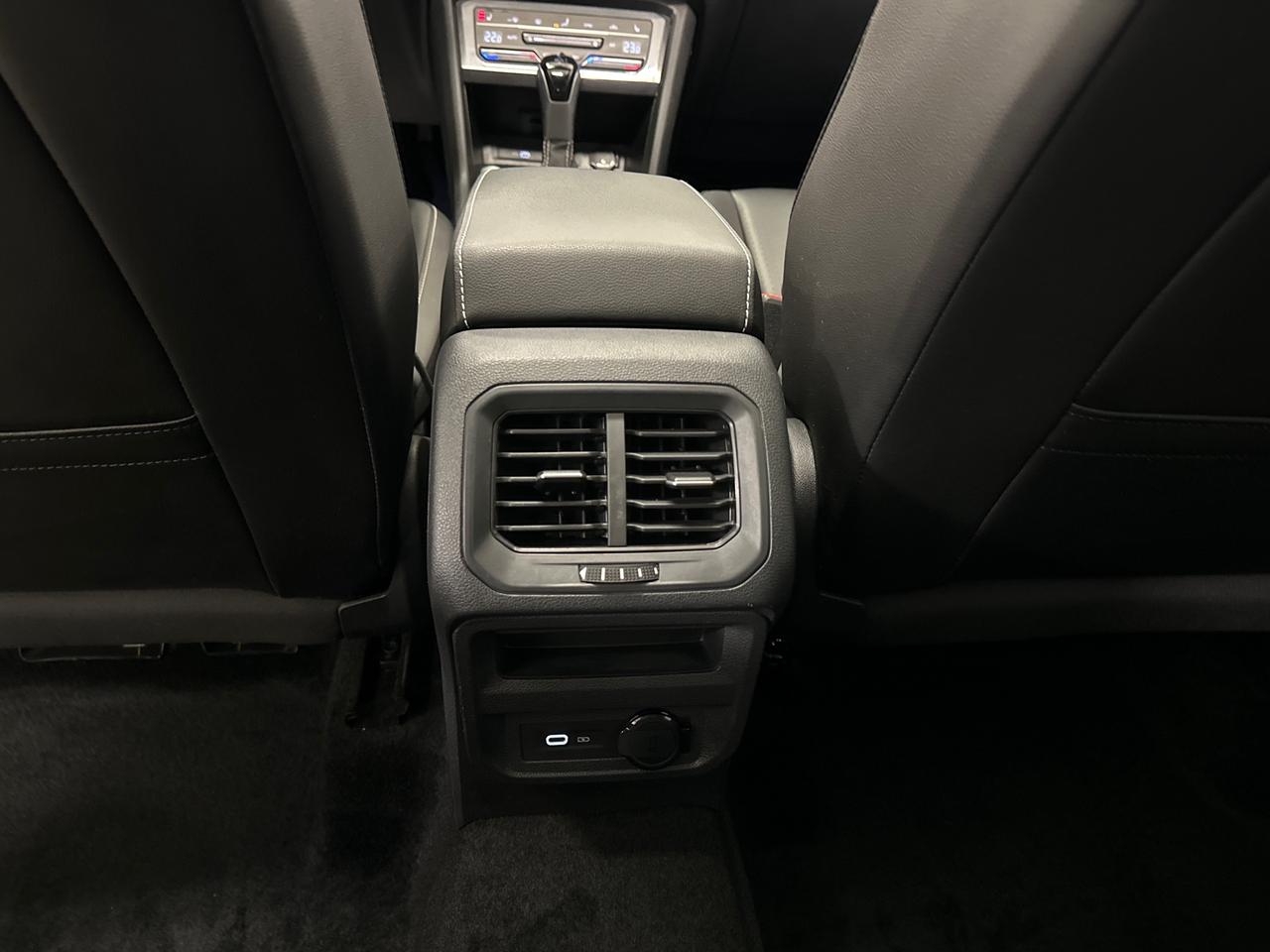 2024 Volkswagen Tiguan Comfortline R-Line Black Edition 4dr All-Wheel Drive 4MOTION Photo