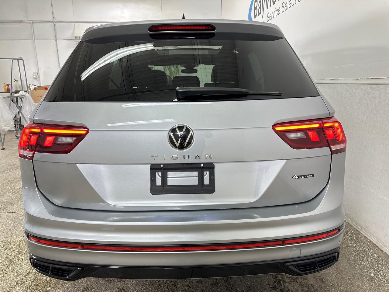 2024 Volkswagen Tiguan Comfortline R-Line Black Edition 4dr All-Wheel Drive 4MOTION Photo