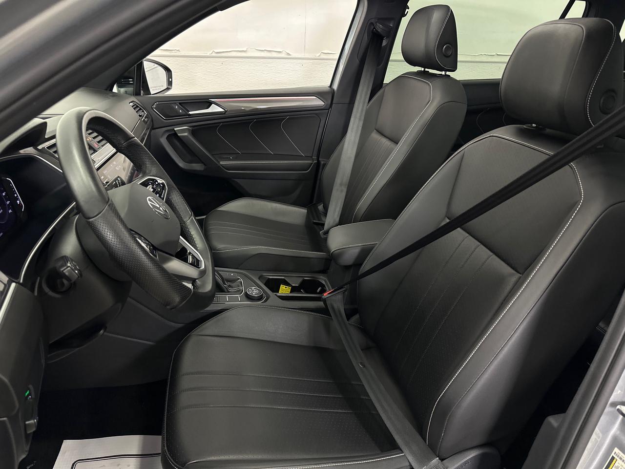 2024 Volkswagen Tiguan Comfortline R-Line Black Edition 4dr All-Wheel Drive 4MOTION Photo