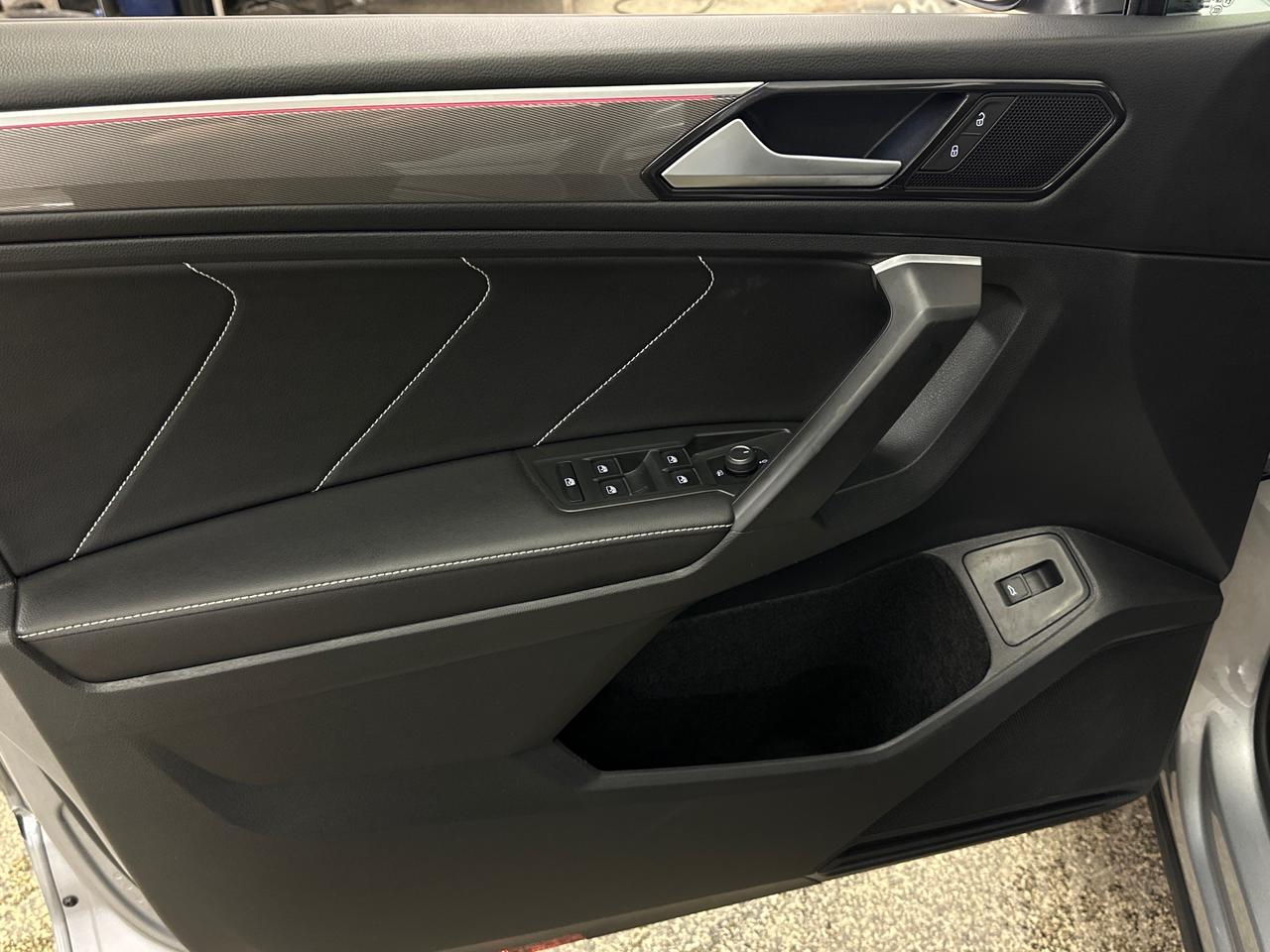 2024 Volkswagen Tiguan Comfortline R-Line Black Edition 4dr All-Wheel Drive 4MOTION Photo