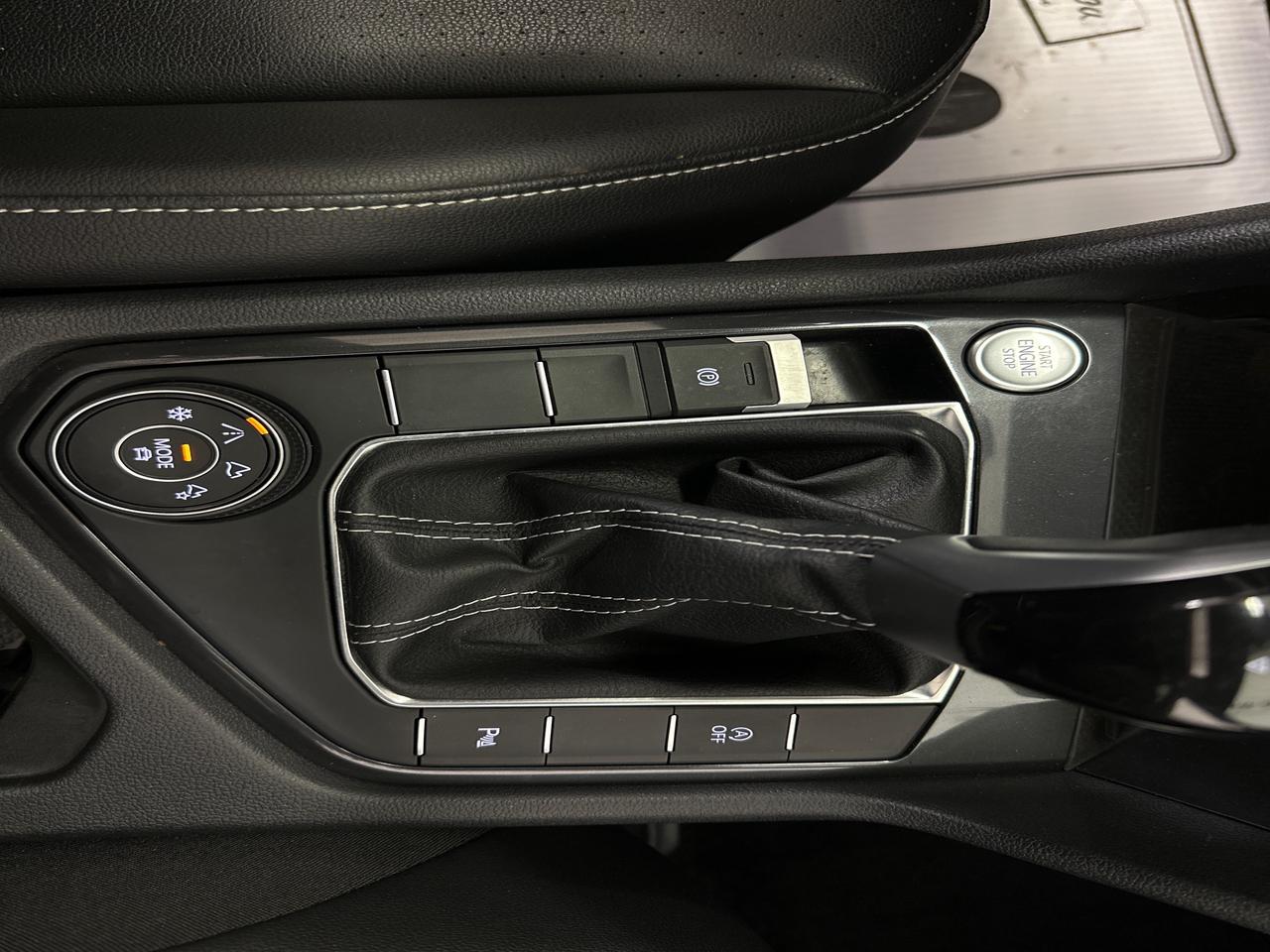 2024 Volkswagen Tiguan Comfortline R-Line Black Edition 4dr All-Wheel Drive 4MOTION Photo