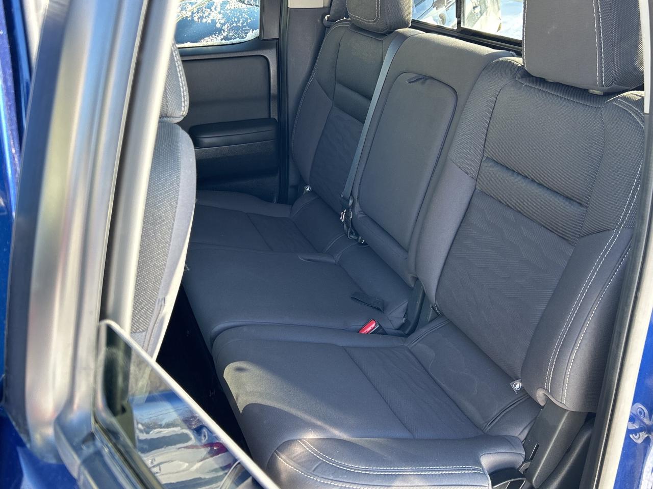 2022 Nissan Frontier SV 3.8L/4X4/ADAPTIVE CRUISE CALL PICTON 88K KM'S Photo