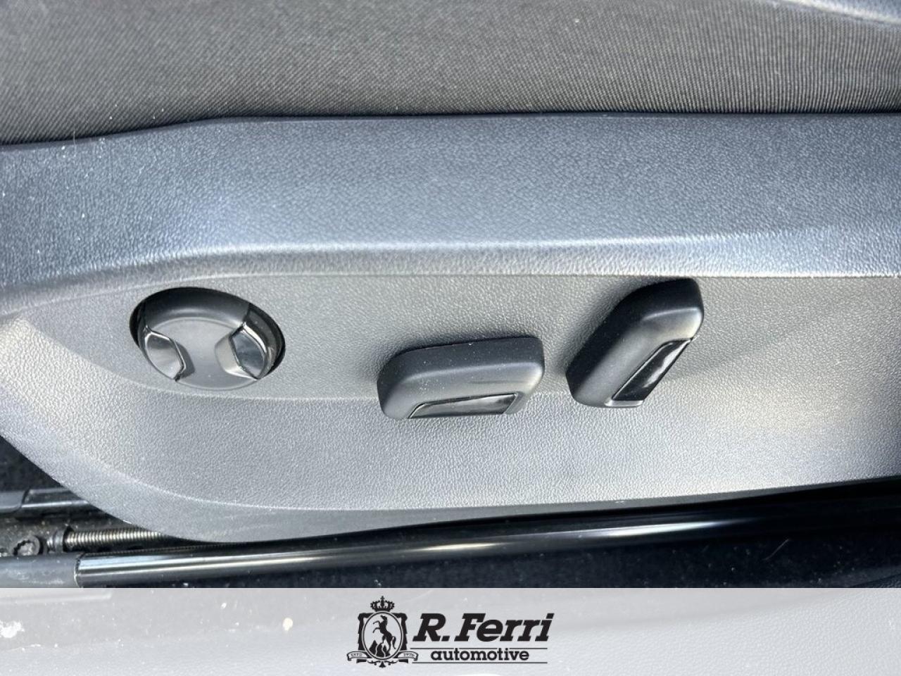 2023 Volkswagen Tiguan Comfortline R-Line Black 4dr All-Wheel Drive 4MOTION Photo