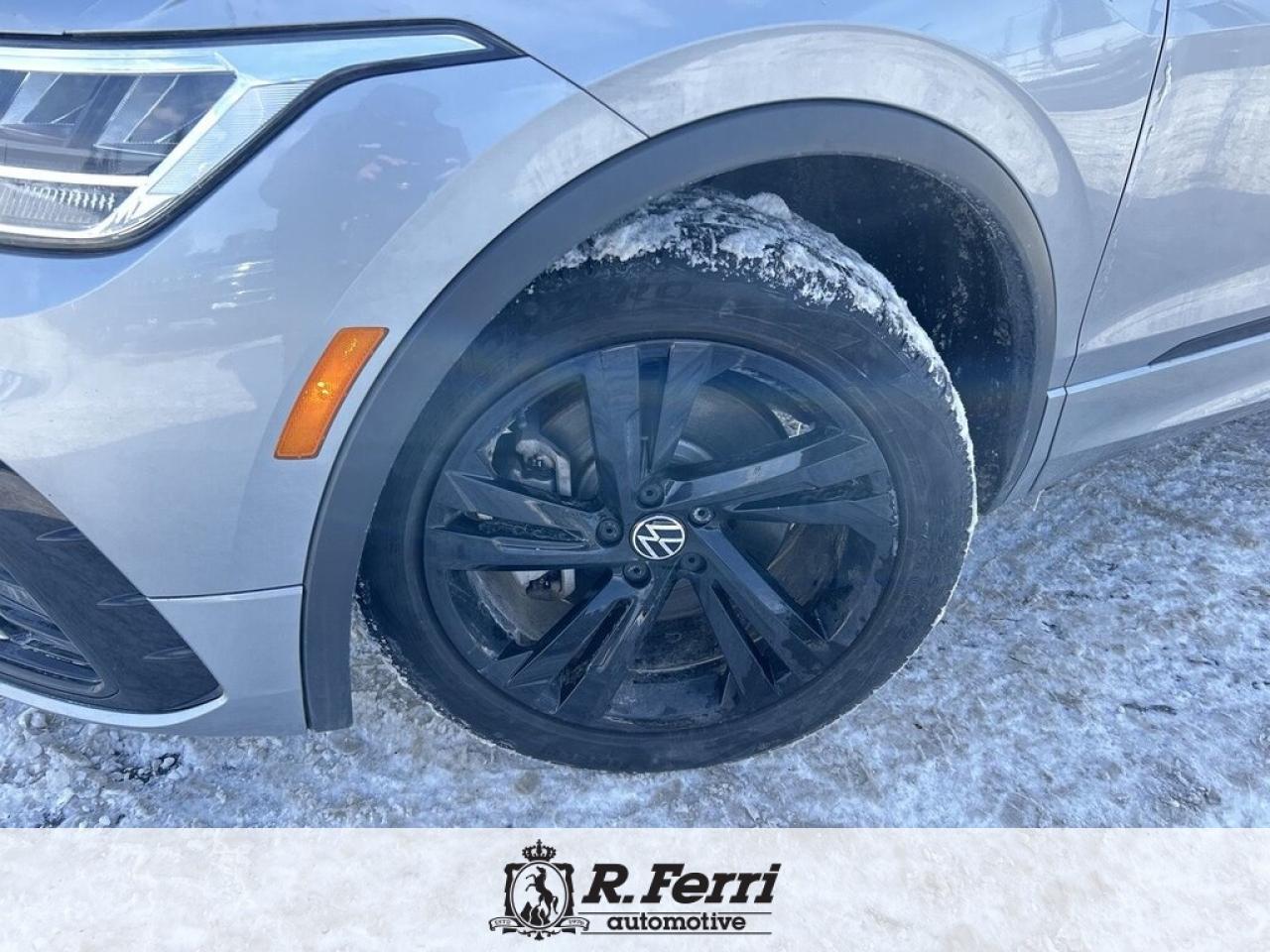 2023 Volkswagen Tiguan Comfortline R-Line Black 4dr All-Wheel Drive 4MOTION Photo