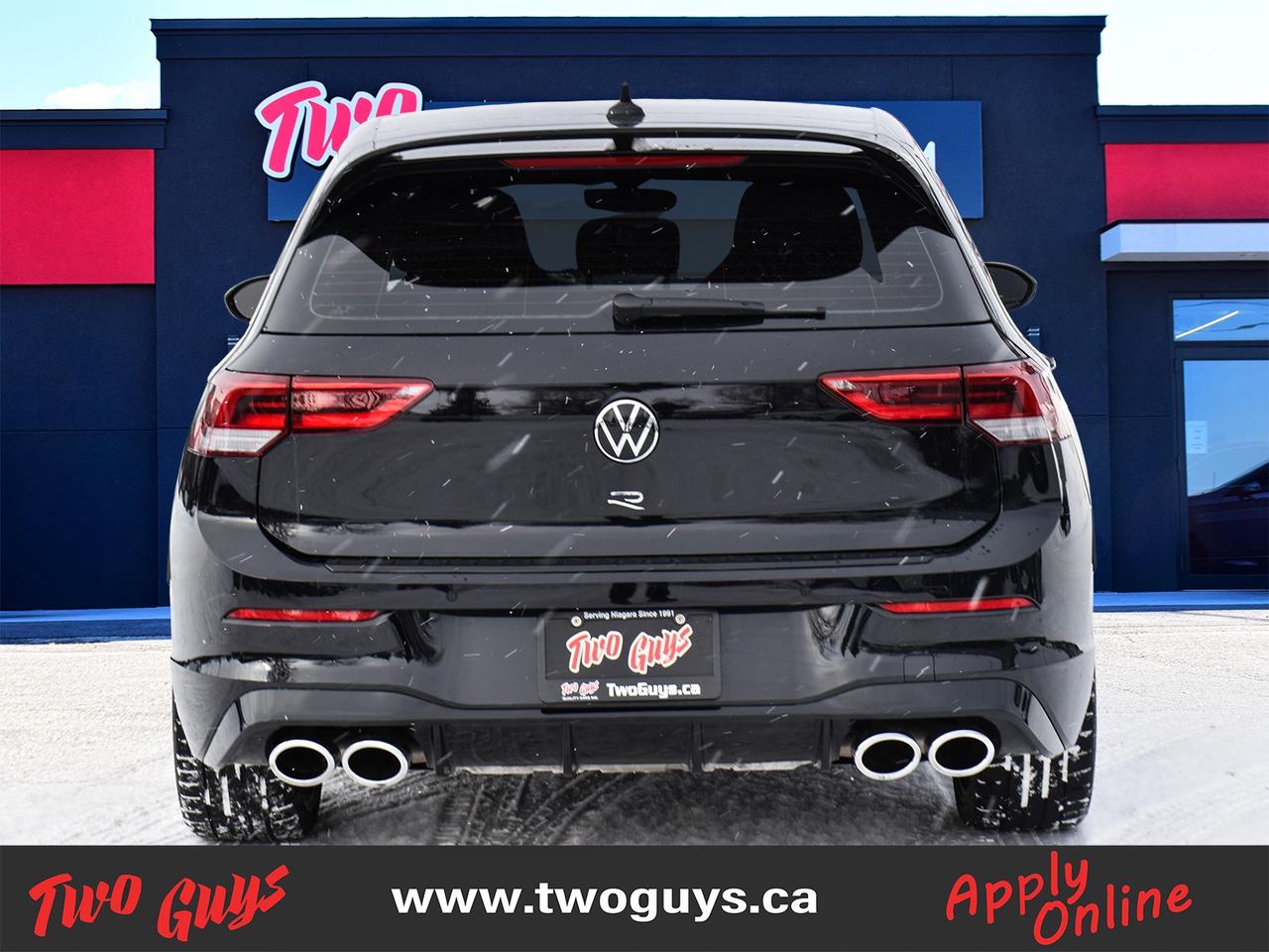 2024 Volkswagen Golf R DSG Leather Sunroof Back Up Camera Photo