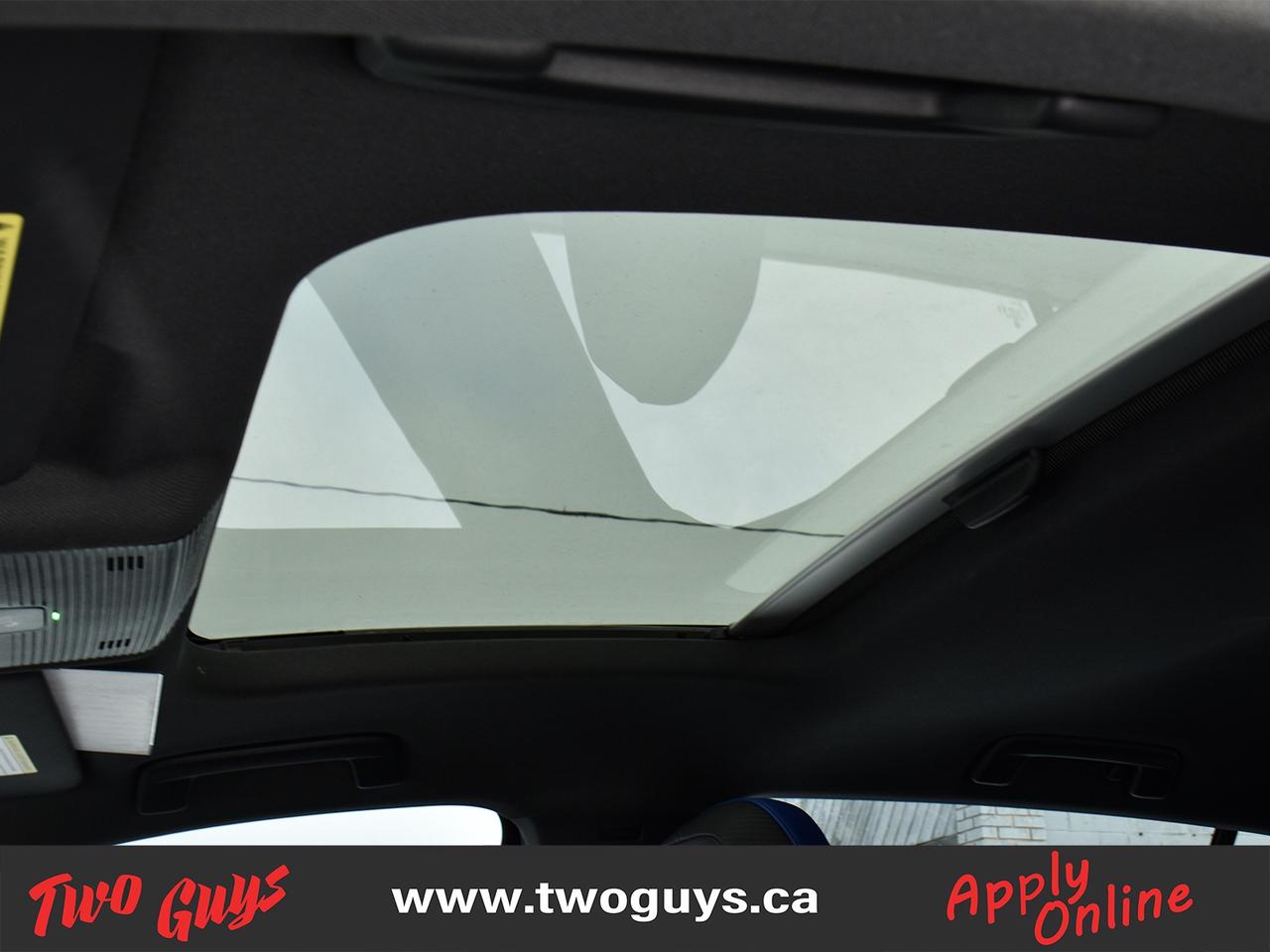 2024 Volkswagen Golf R DSG Leather Sunroof Back Up Camera Photo