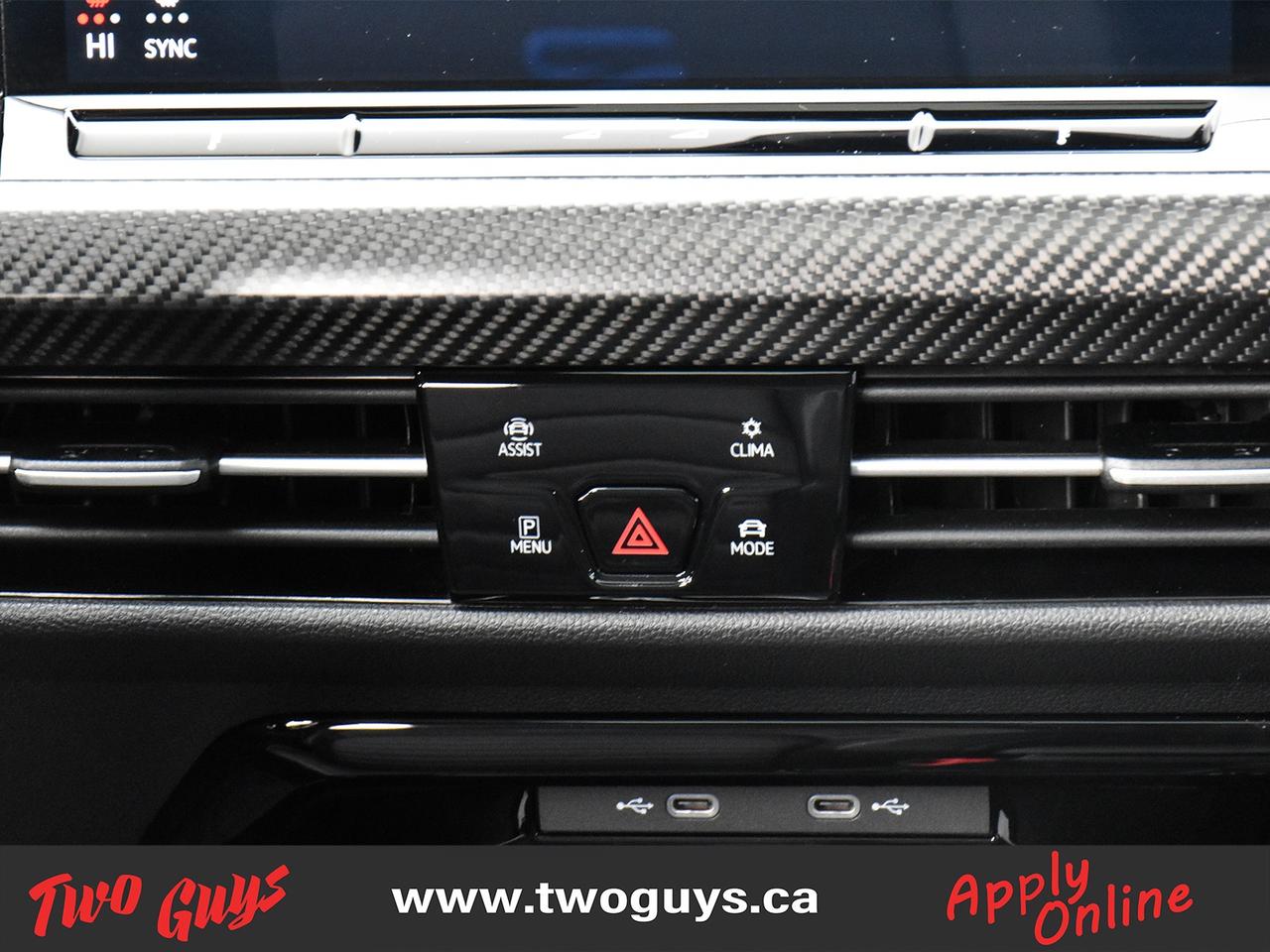 2024 Volkswagen Golf R DSG Leather Sunroof Back Up Camera Photo