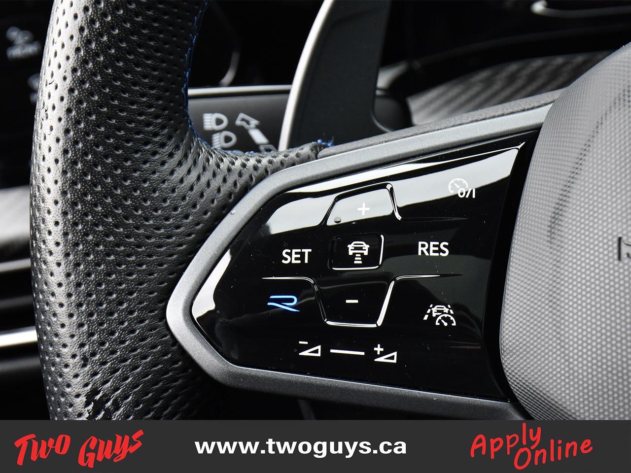 2024 Volkswagen Golf R DSG Leather Sunroof Back Up Camera Photo