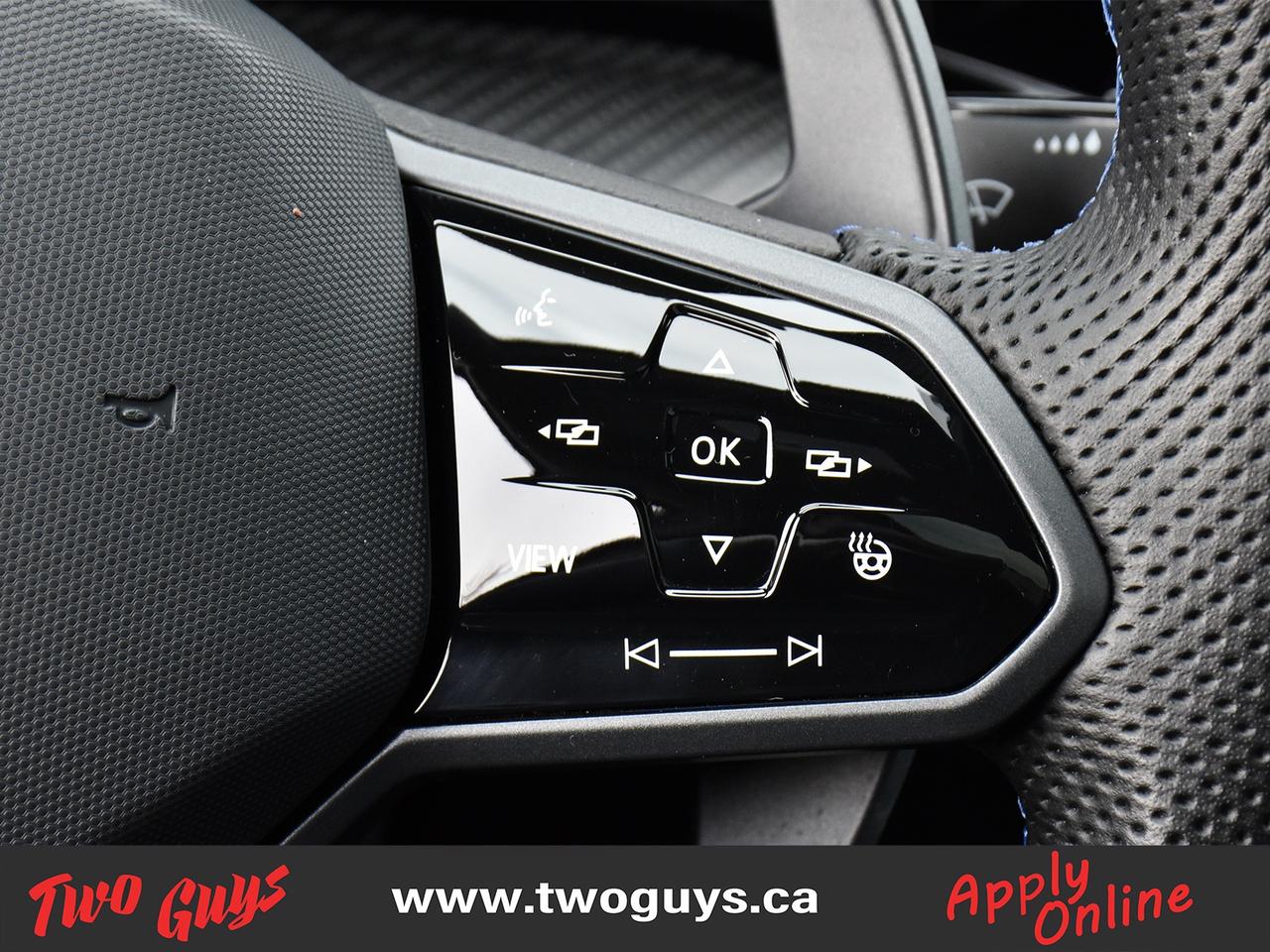 2024 Volkswagen Golf R DSG Leather Sunroof Back Up Camera Photo