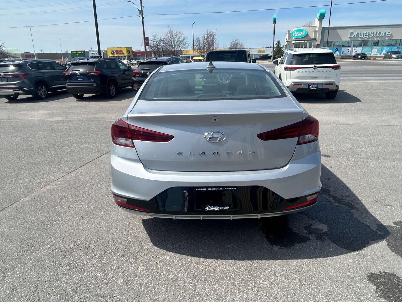 2020 Hyundai Elantra Preferred CALL NAPANEE 613-354-2100 Photo