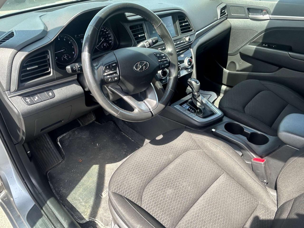 2020 Hyundai Elantra Preferred CALL NAPANEE 613-354-2100 Photo