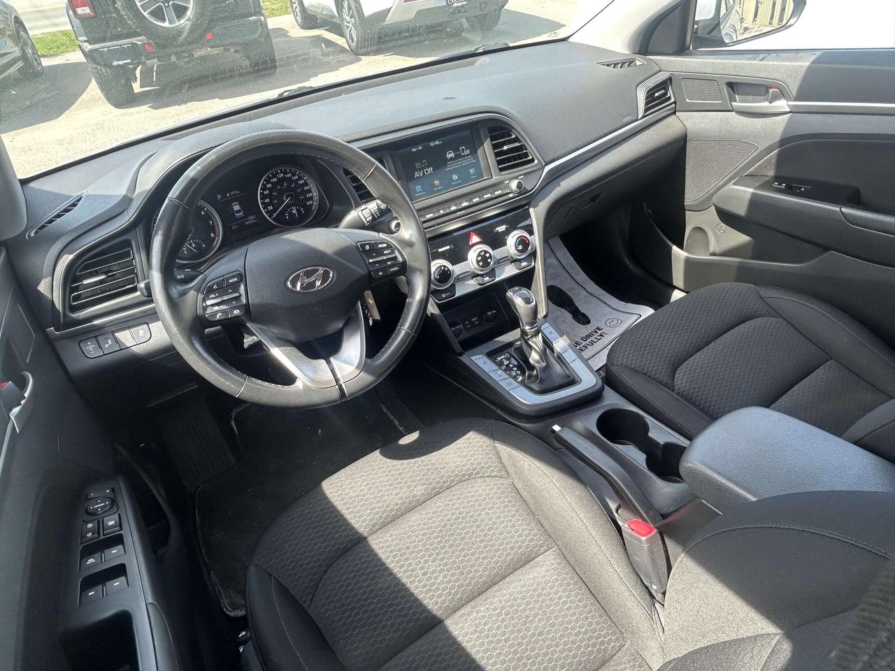 2020 Hyundai Elantra Preferred CALL NAPANEE 613-354-2100 Photo