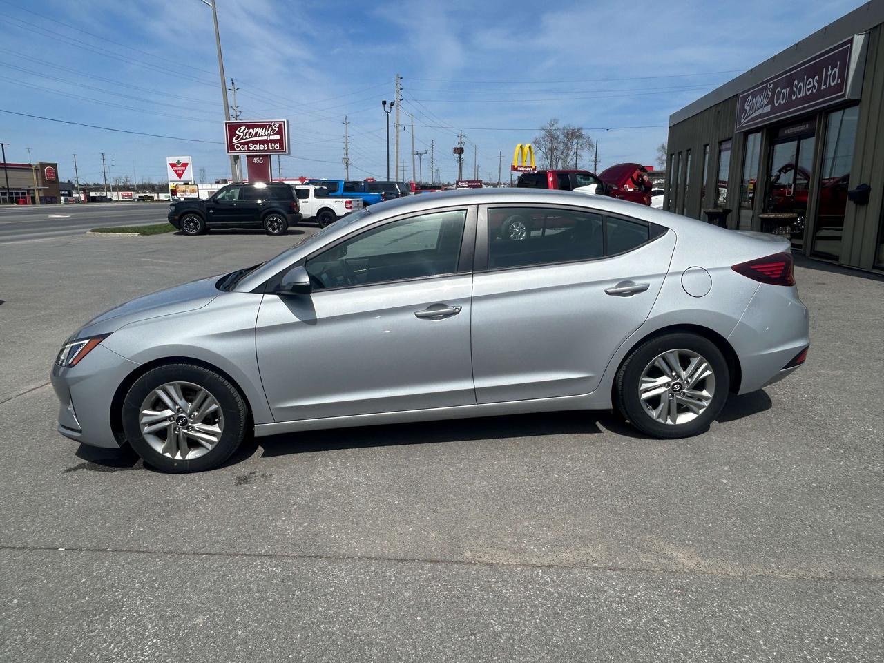 2020 Hyundai Elantra Preferred CALL NAPANEE 613-354-2100 Photo1