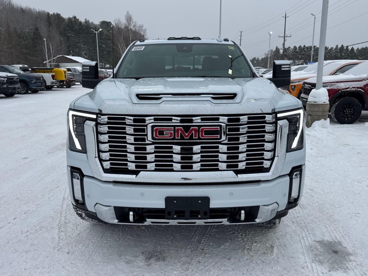 2026 GMC SIERRA 2500HD Crew Cab Standard Box 4-Wheel Drive Denali Photo