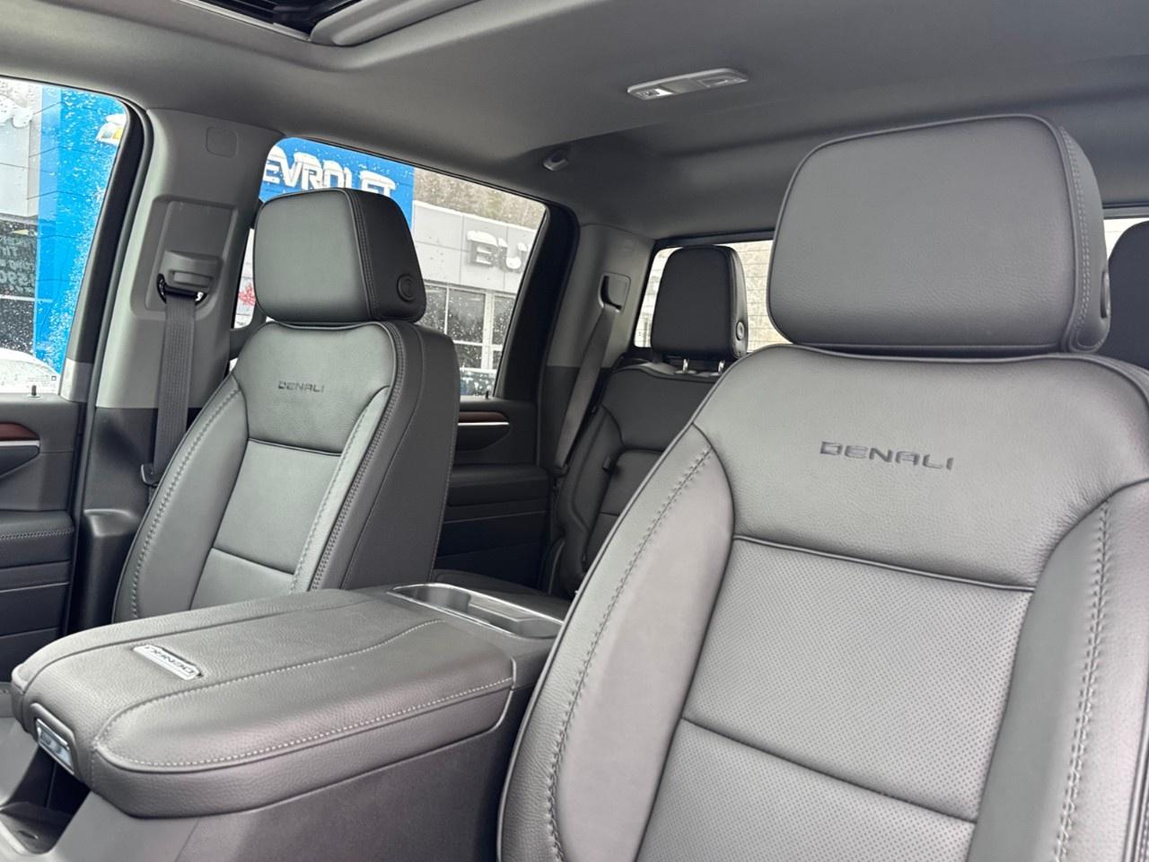 2026 GMC SIERRA 2500HD Crew Cab Standard Box 4-Wheel Drive Denali Photo