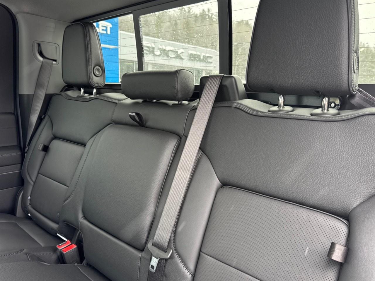 2026 GMC SIERRA 2500HD Crew Cab Standard Box 4-Wheel Drive Denali Photo