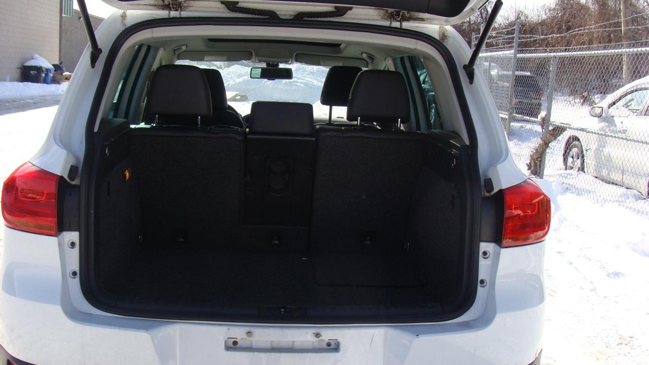 2017 Volkswagen Tiguan 4MOTION 4dr Wolfsburg Edition*Excellent Condition! Photo