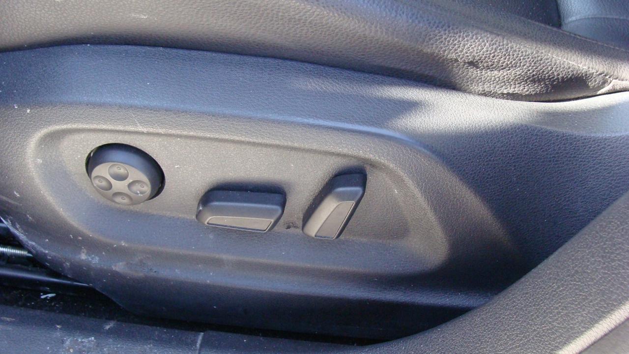 2017 Volkswagen Tiguan 4MOTION 4dr Wolfsburg Edition*Excellent Condition! Photo