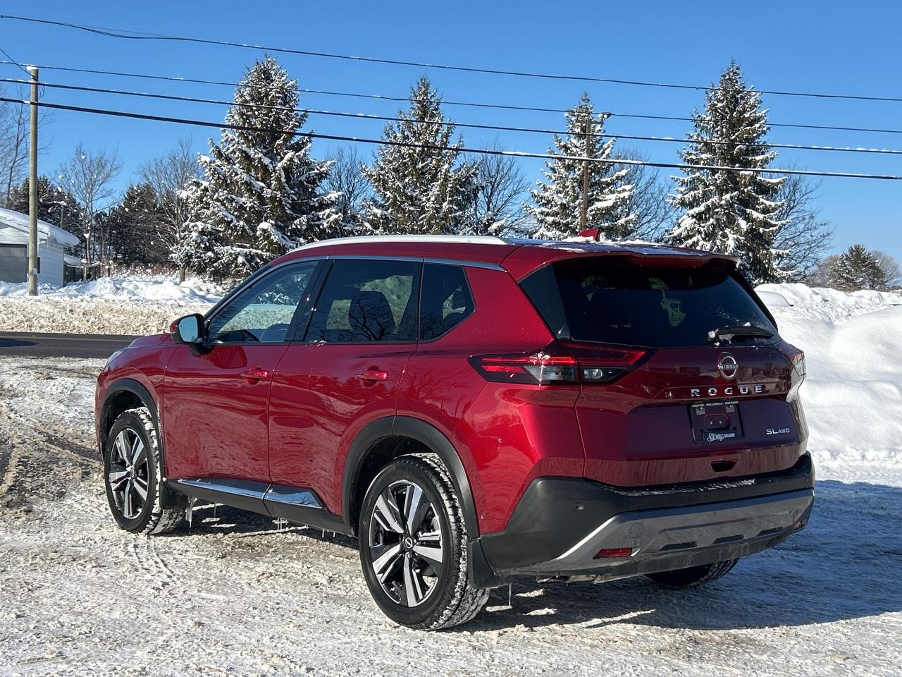 2023 Nissan Rogue SL Photo2