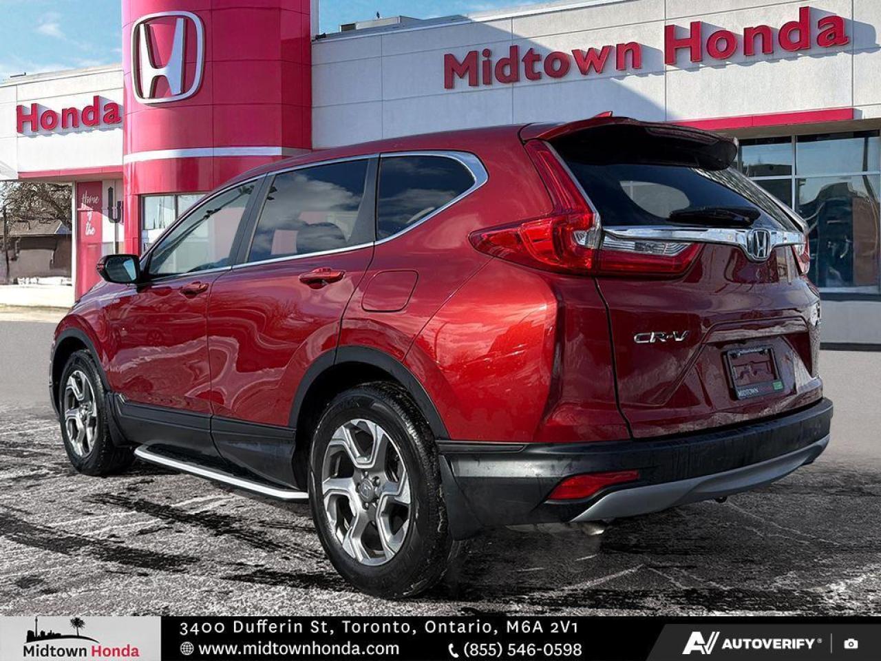 2017 Honda CR-V LOW KM   CLEAN CARFAX   SERVICED AT MIDTOWN Photo