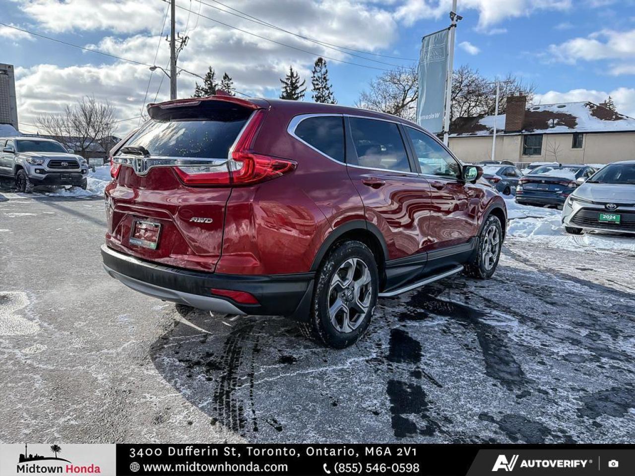 2017 Honda CR-V LOW KM   CLEAN CARFAX   SERVICED AT MIDTOWN Photo