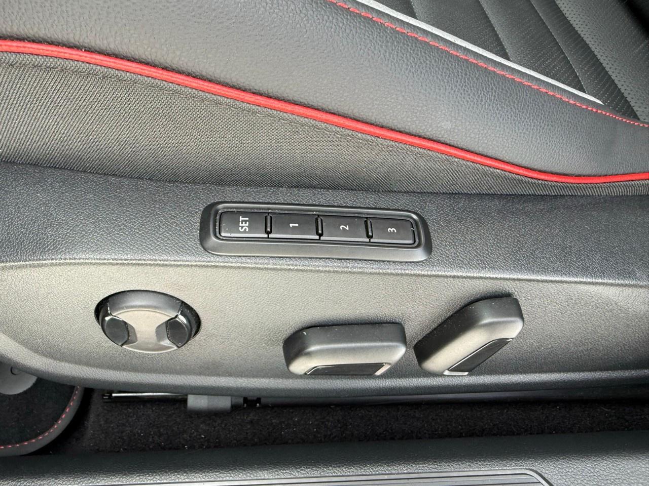 2024 Volkswagen Golf GTI 380 Performance Manual Photo