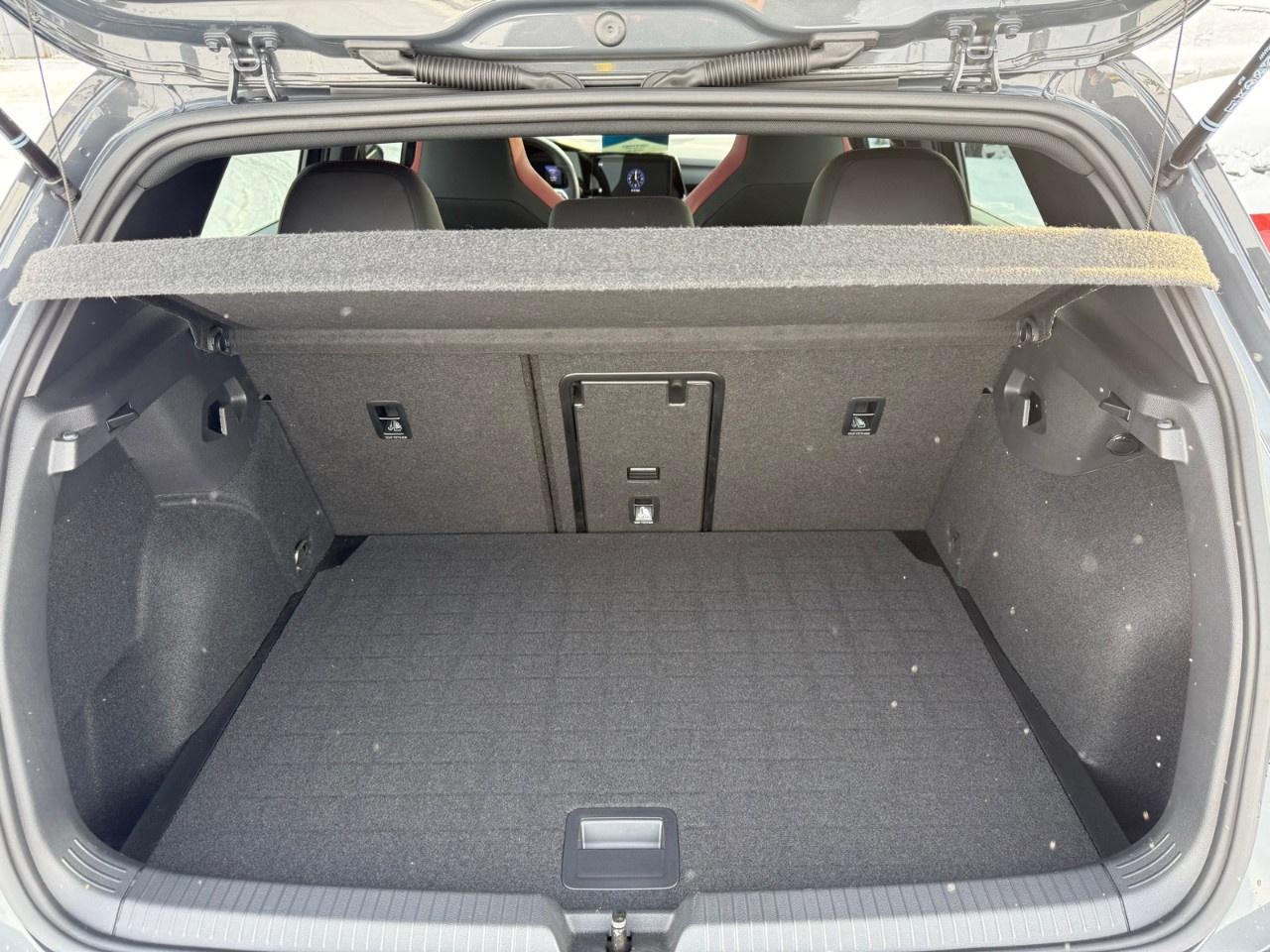 2024 Volkswagen Golf GTI 380 Performance Manual Photo