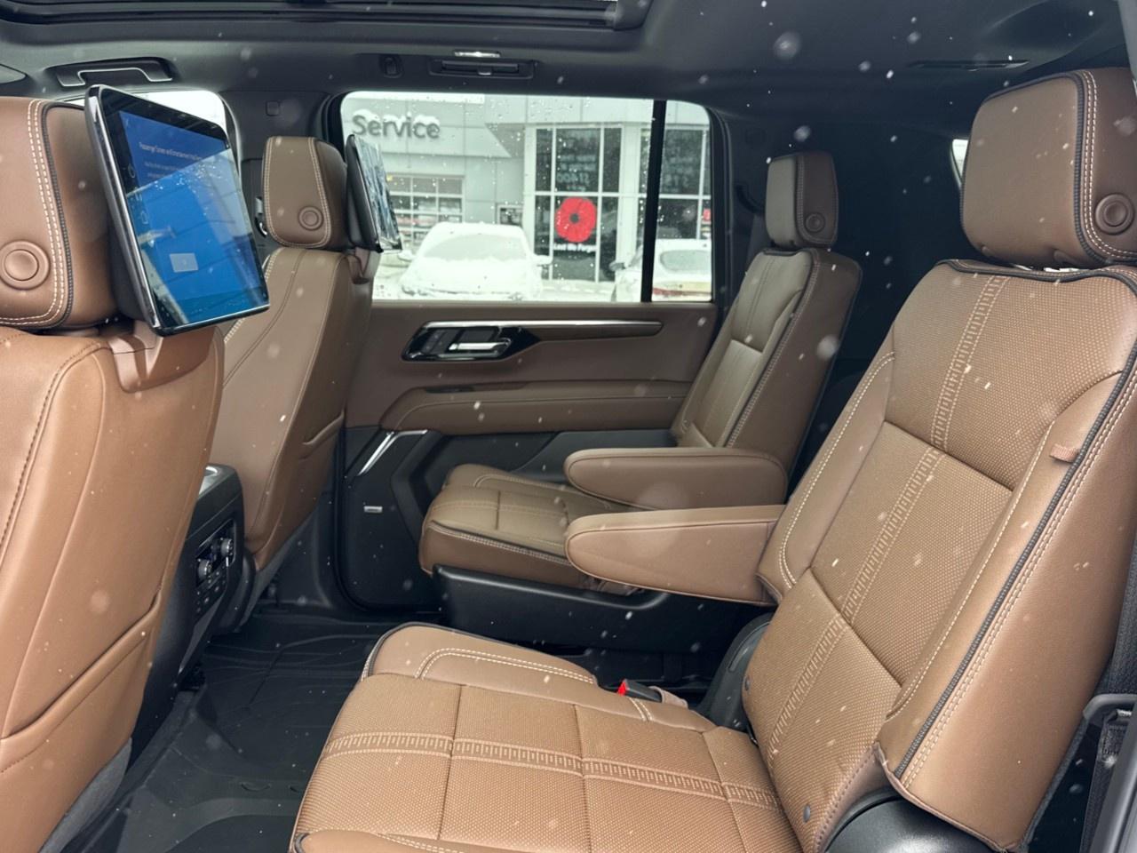 2026 Chevrolet Suburban 4WD 4dr High Country Photo