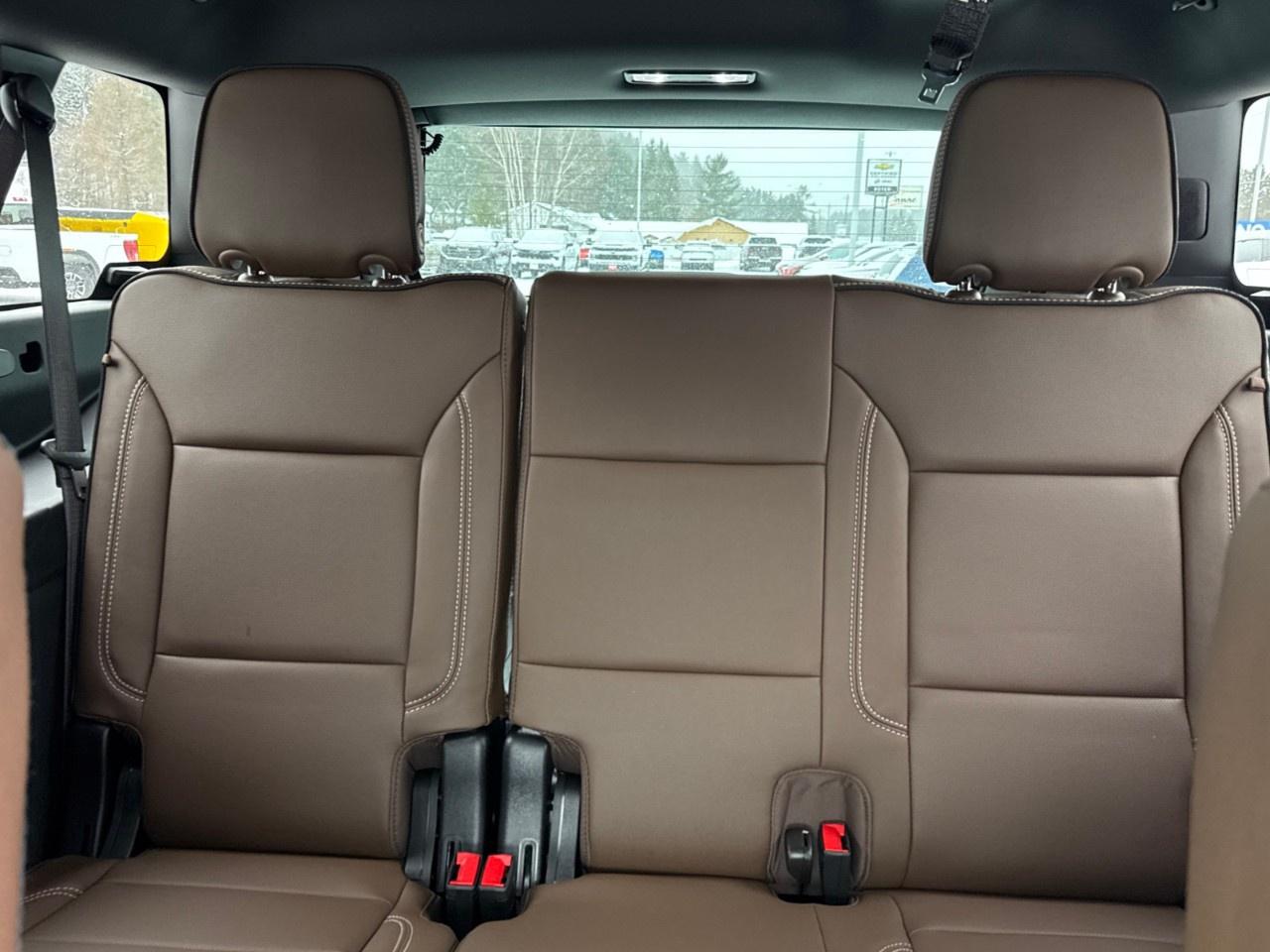 2026 Chevrolet Suburban 4WD 4dr High Country Photo