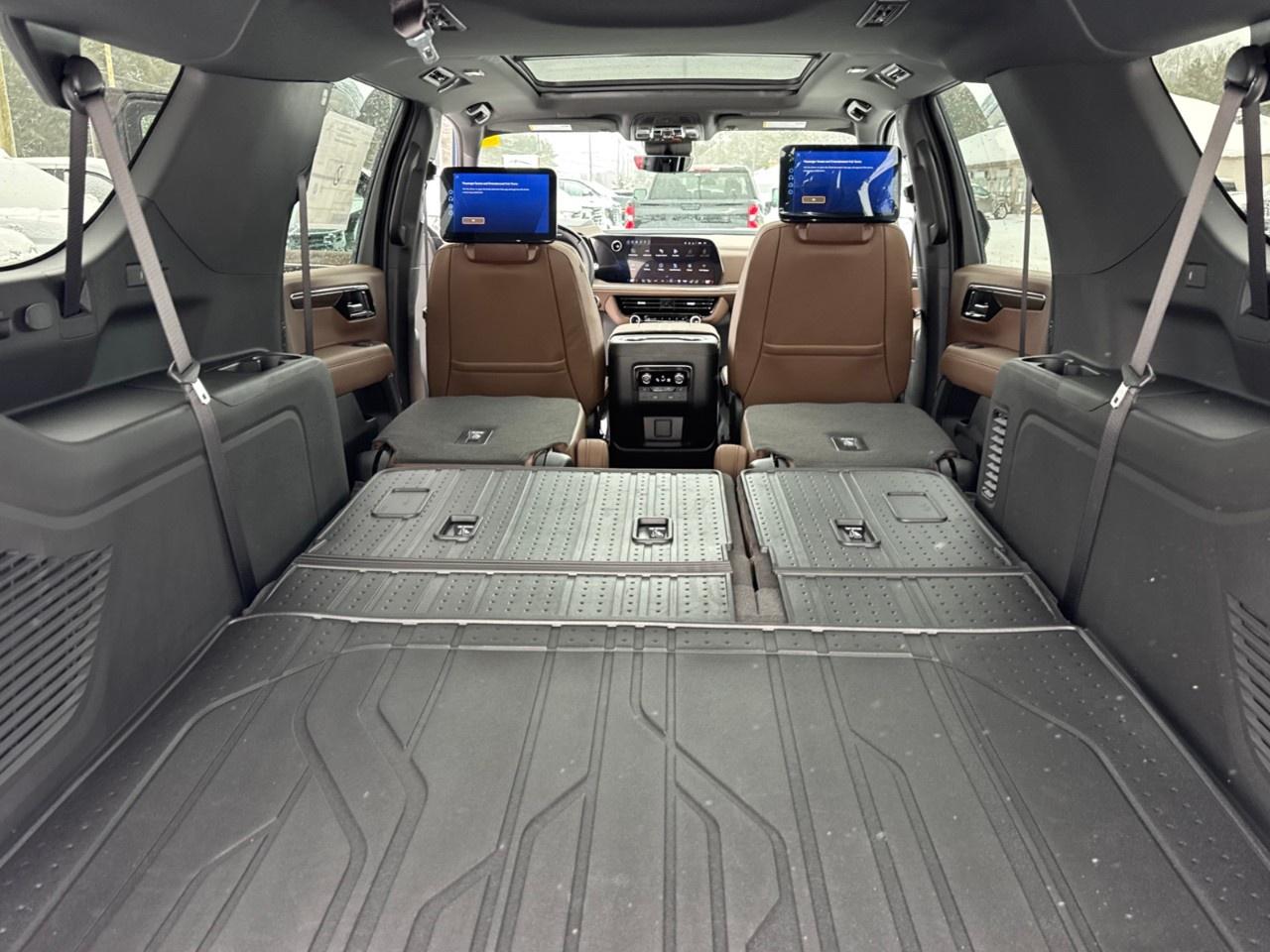 2026 Chevrolet Suburban 4WD 4dr High Country Photo