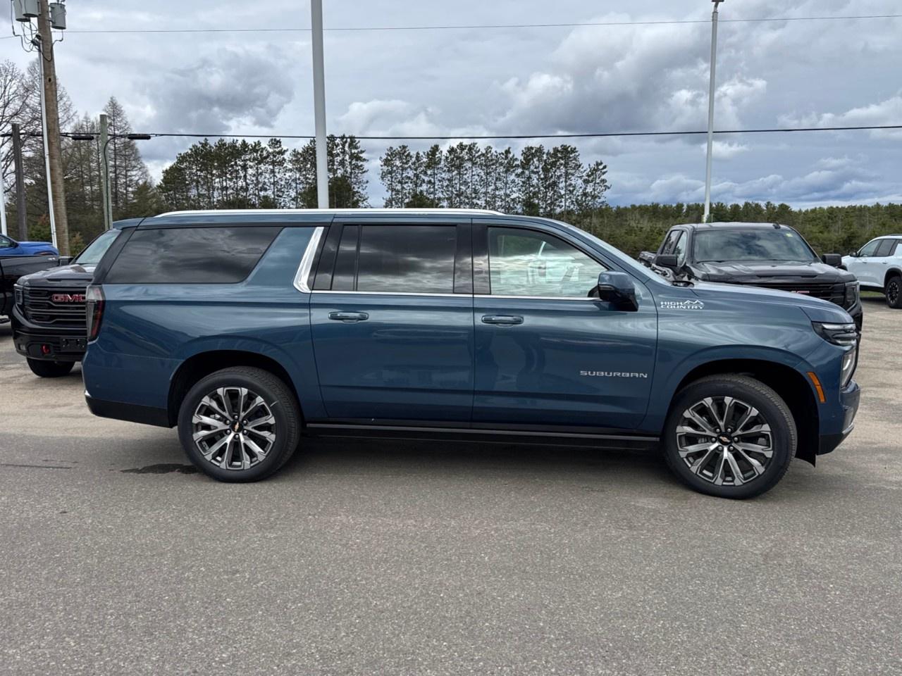 2026 Chevrolet Suburban 4WD 4dr High Country Photo3