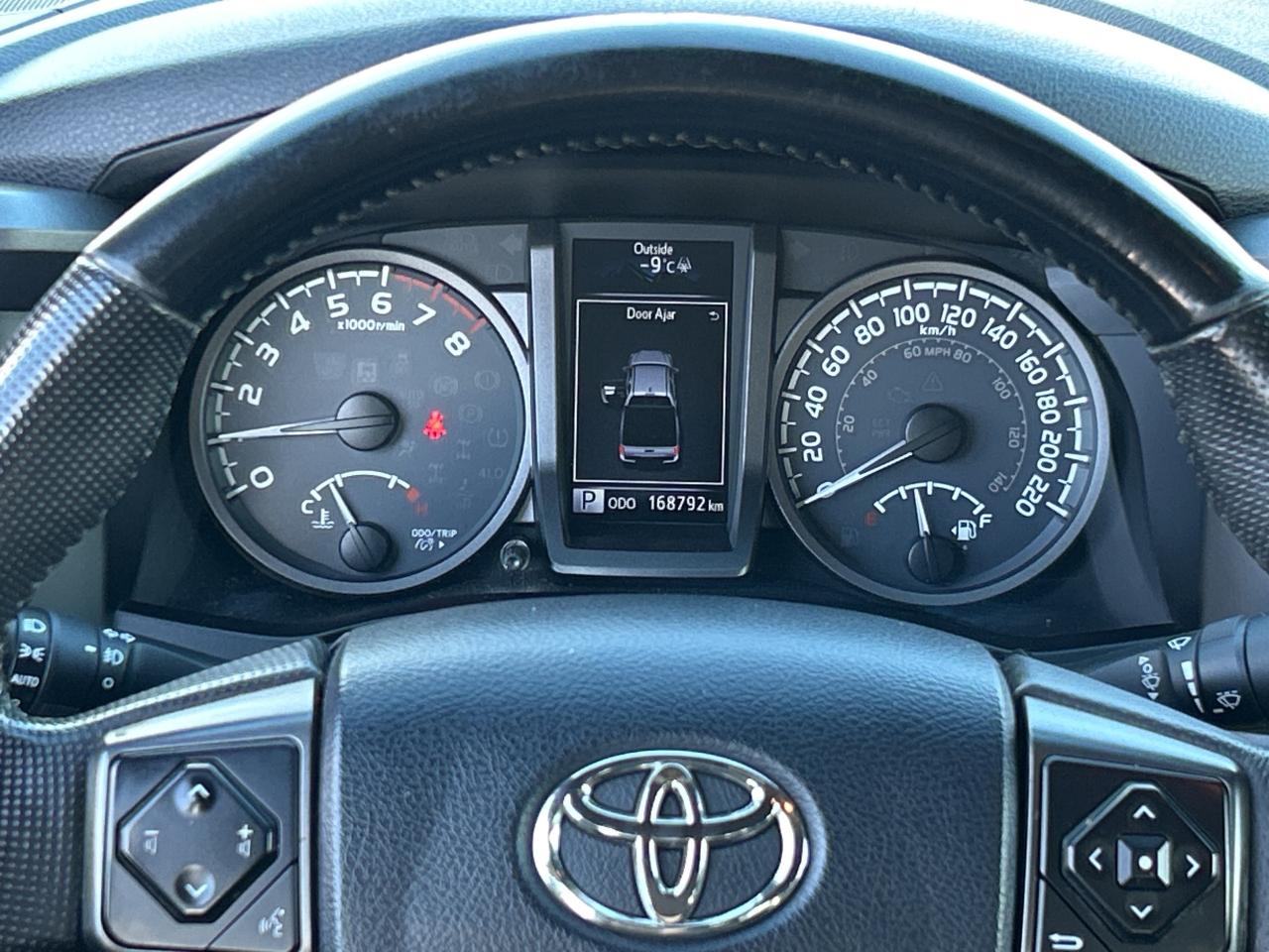 2018 Toyota Tacoma TRD Sport 4X4/HEATED SEATS/BACKUP CAM CALL PICTON Photo