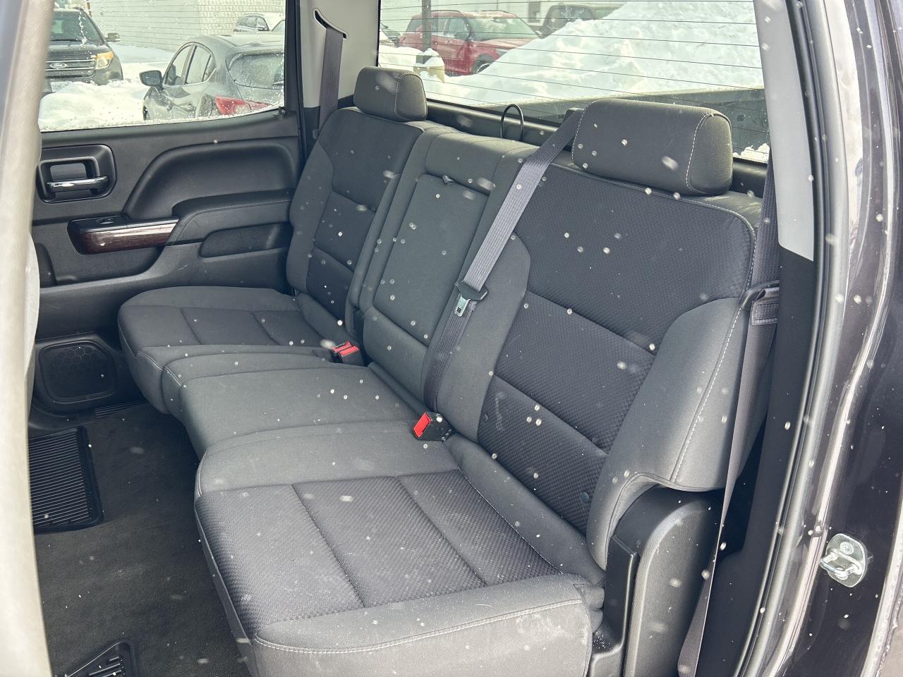 2015 GMC Sierra 1500 SLE 5.3L 4x4 REMOTE START CALL NAPANEE613-354-2100 Photo