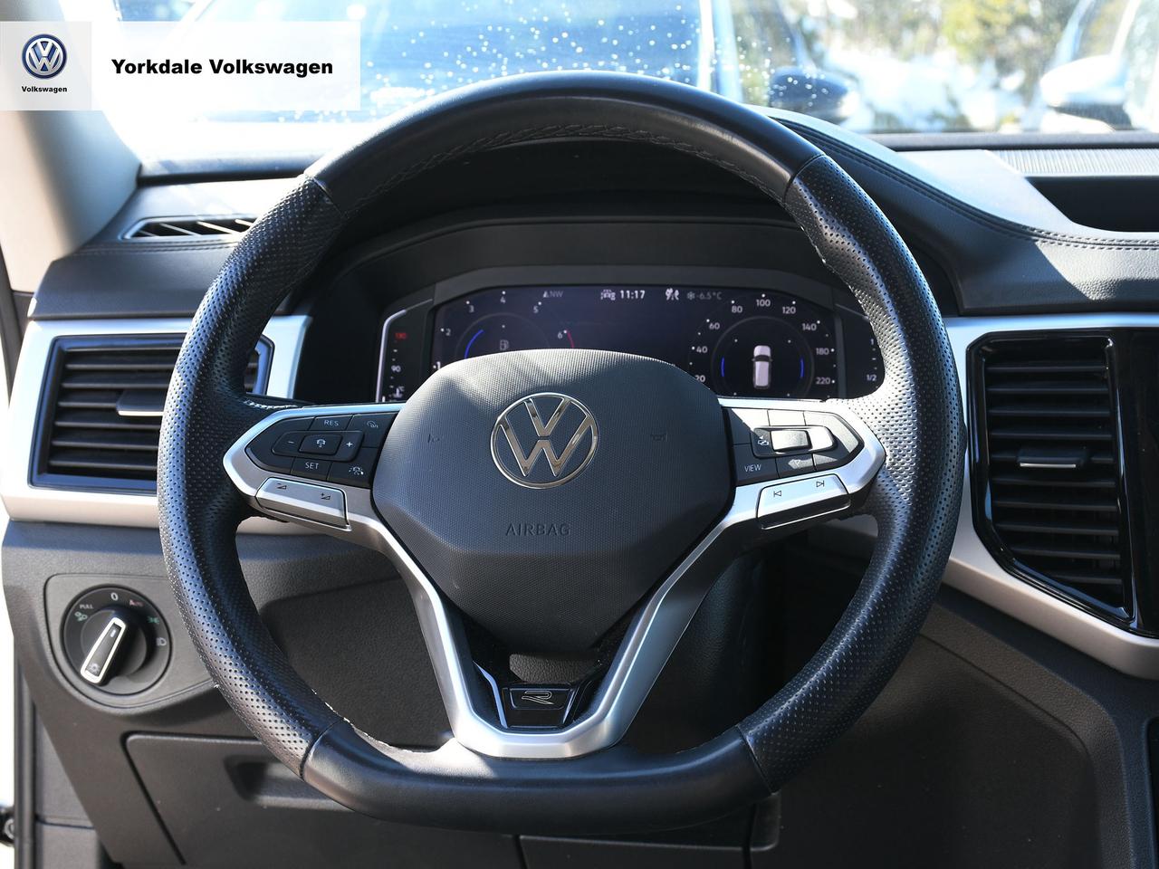 2023 Volkswagen Atlas  Photo