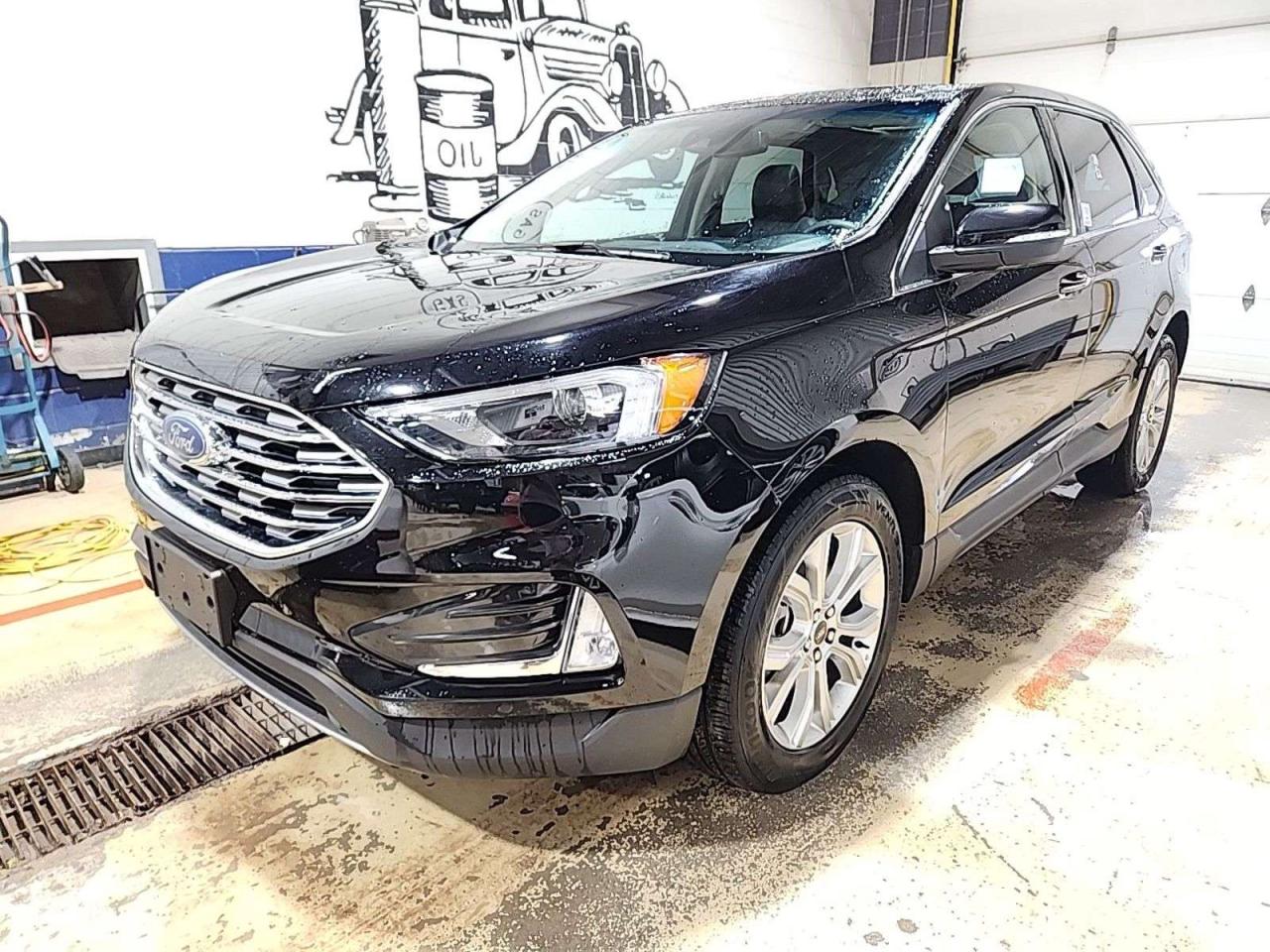2024 Ford Edge TITANIUM 4DR ALL-WHEEL DRIVE Photo0