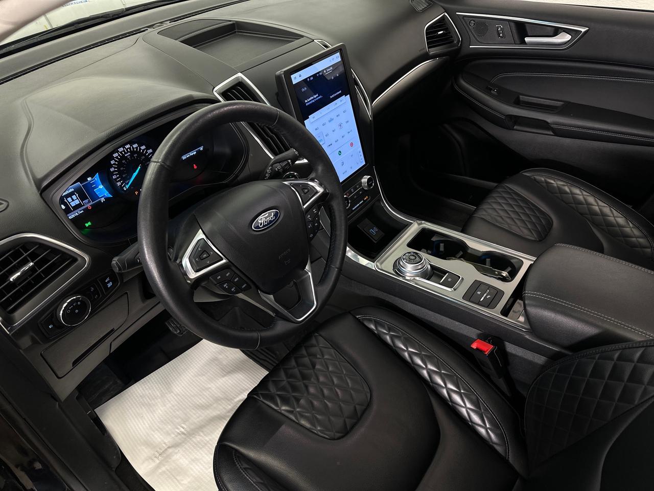 2024 Ford Edge TITANIUM 4DR ALL-WHEEL DRIVE Photo