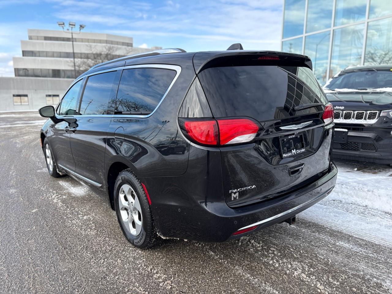 2017 Chrysler Pacifica Touring-L Plus Passenger Van Photo