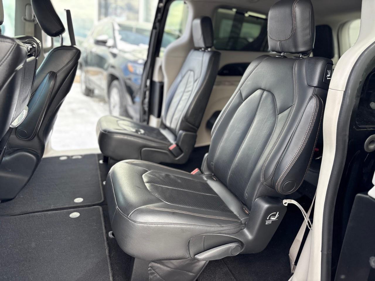 2017 Chrysler Pacifica Touring-L Plus Passenger Van Photo