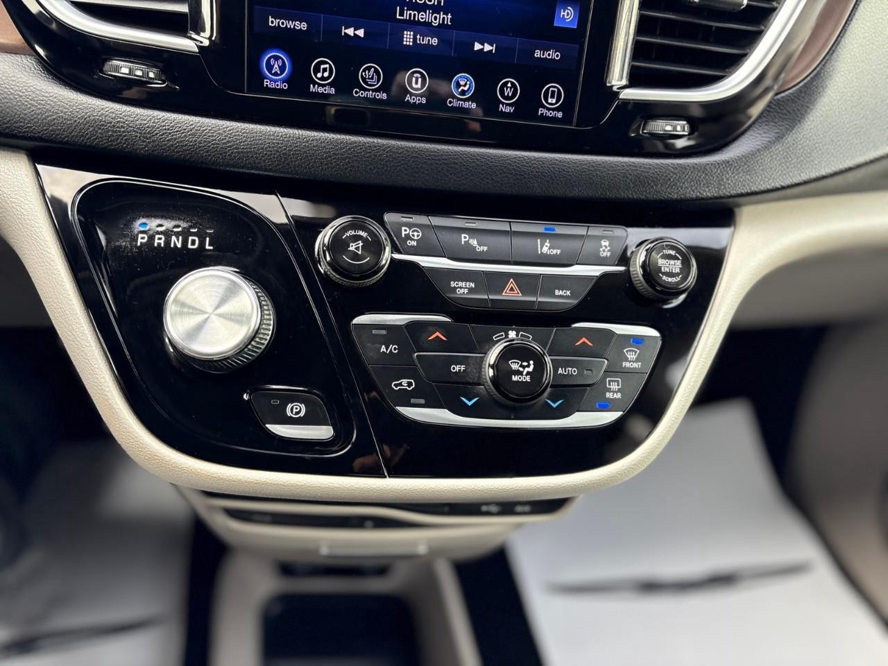 2017 Chrysler Pacifica Touring-L Plus Passenger Van Photo