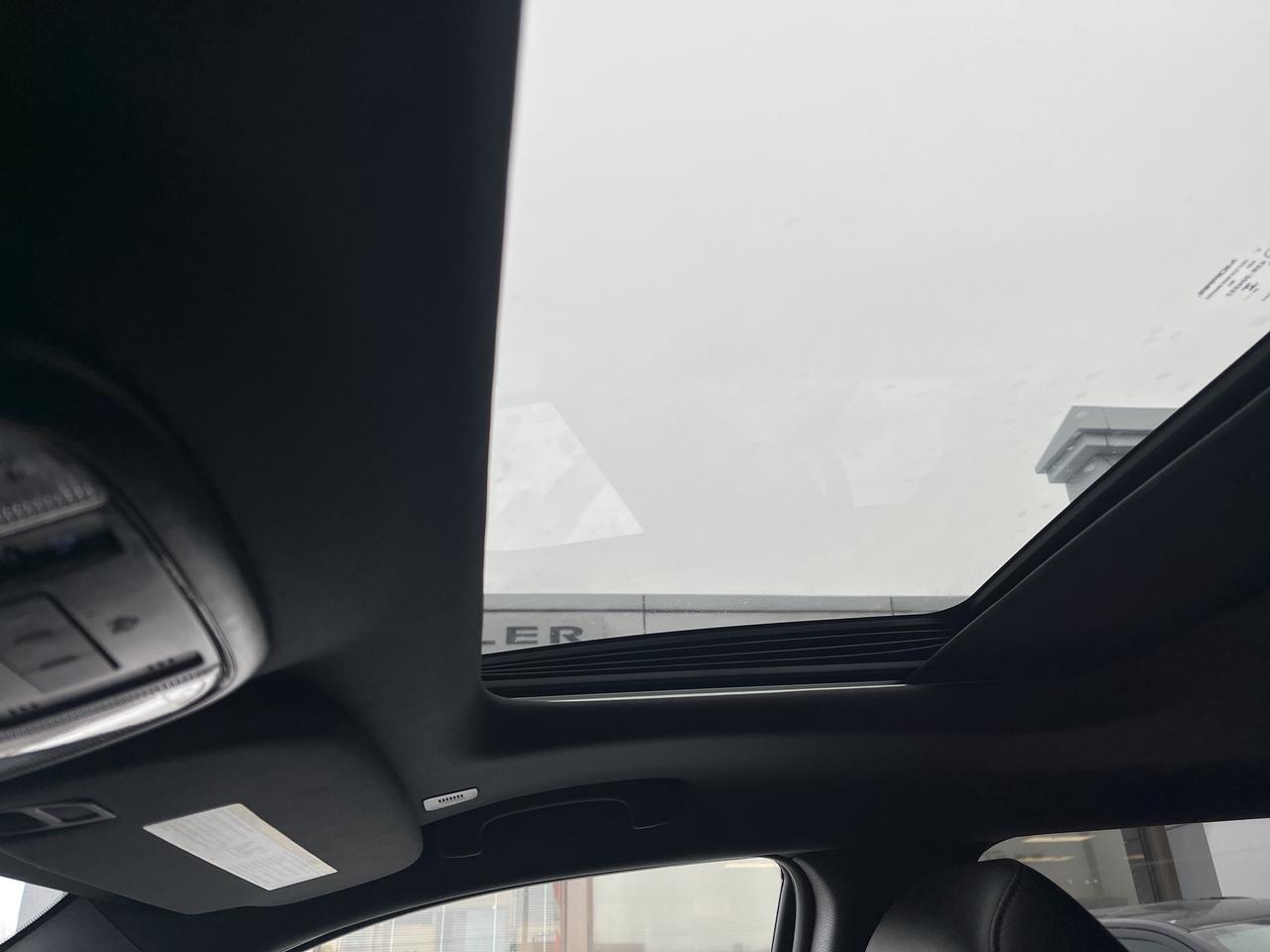 2025 Dodge Durango R-T AWD 5.7L HEMI V8 *SUNROOF *NAVI *LEATHER Photo