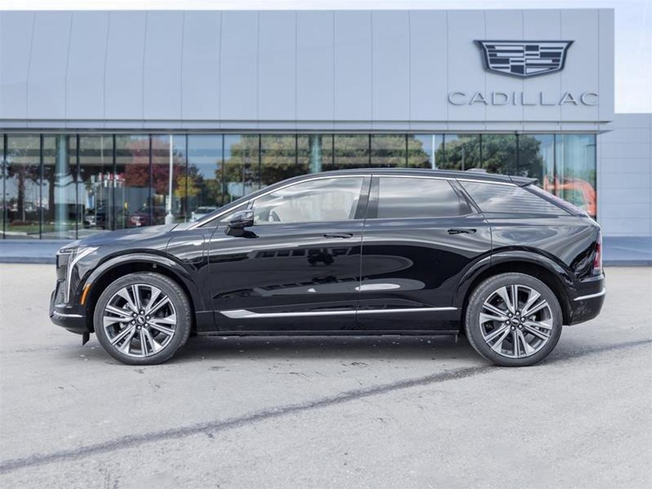 2026 Cadillac OPTIQ Premium Luxury 4dr Photo2