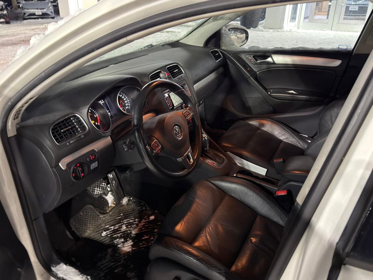 2013 Volkswagen Golf  Photo4