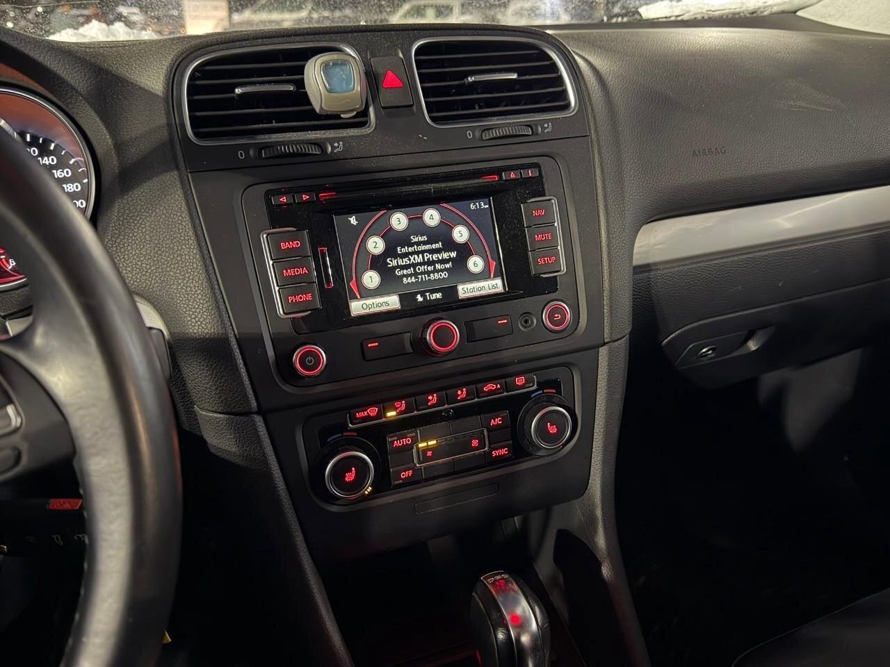 2013 Volkswagen Golf  Photo